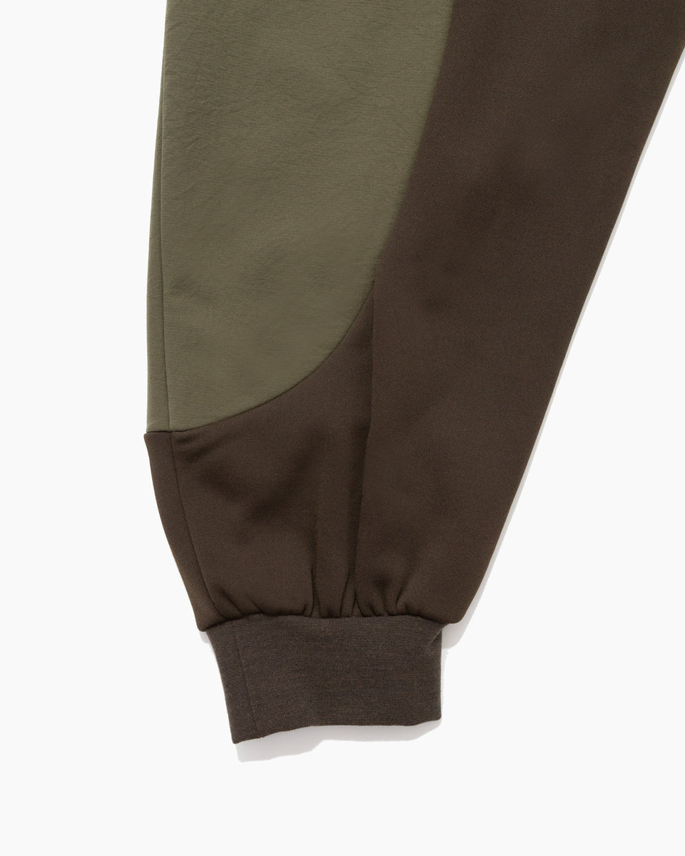 【23AW】モーションスウェットトップ